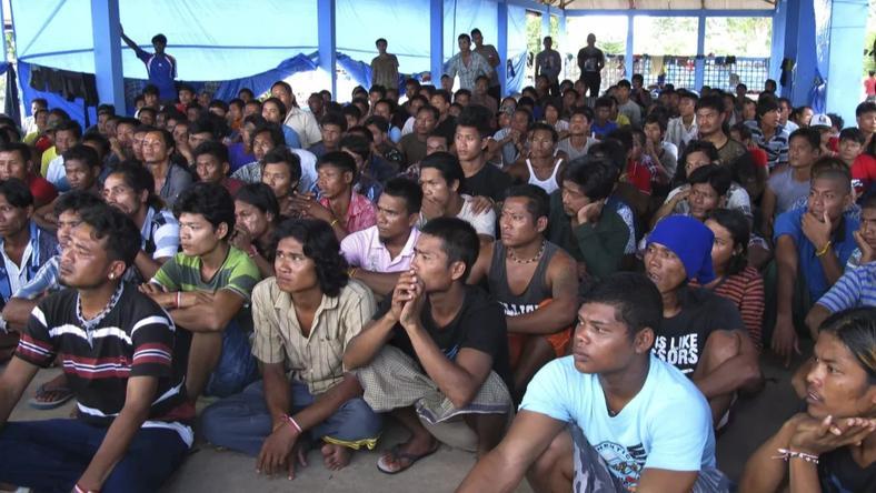 揭露血汗奴隶工厂,美联社这项获奖报道比电影还惊险